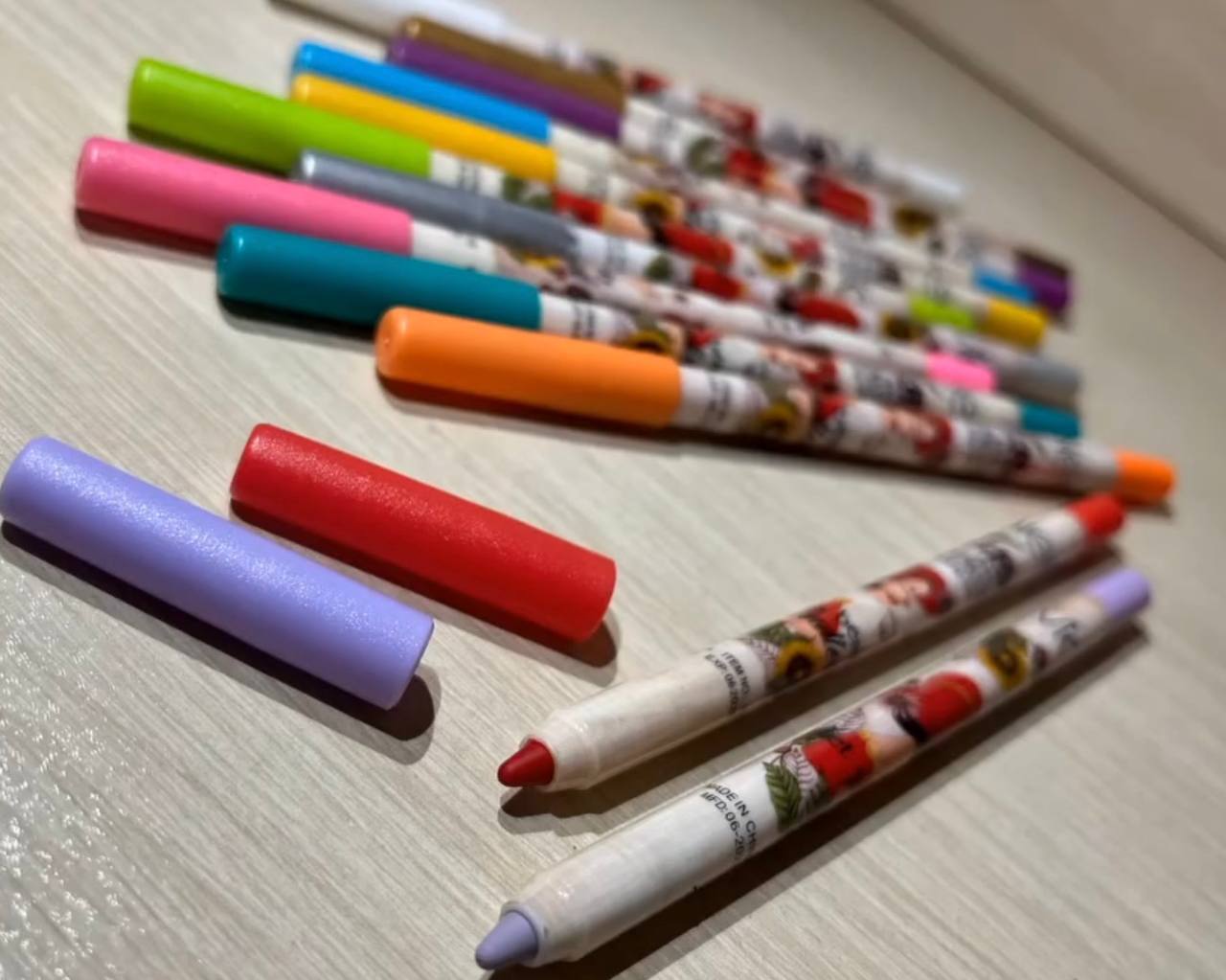 خرید سایه چشم مدادی با ماندگاری بالا